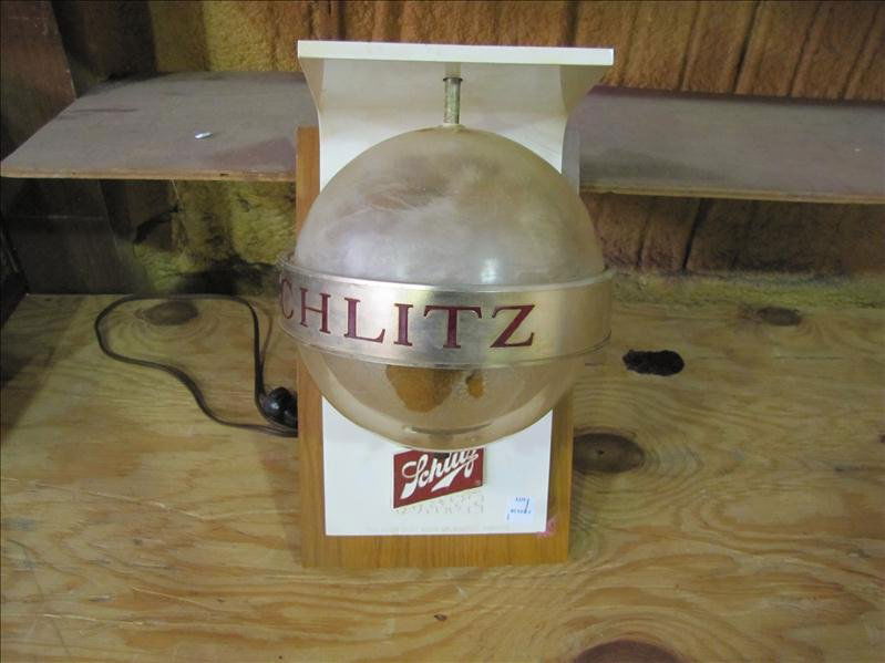 Schlitz Beer lighted wall advertisement: 16" tall, 9.5" wide, 11" depth