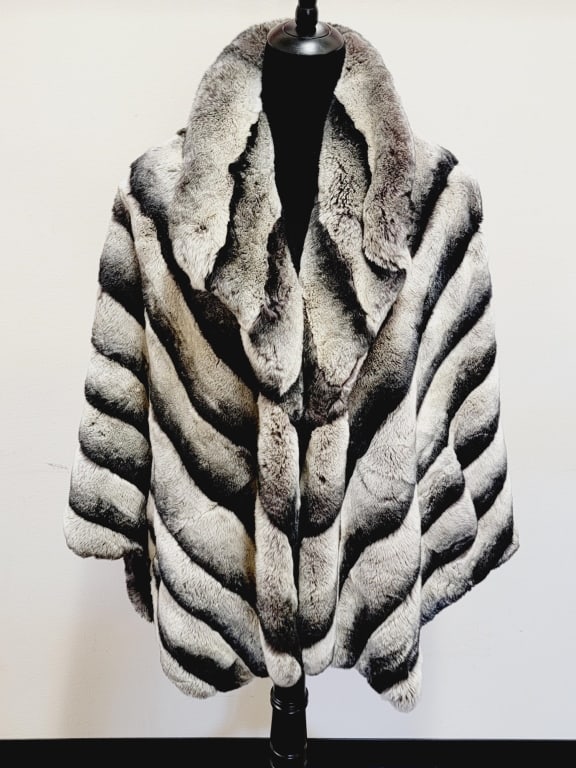 Saks 5th Avenue Rex Fur Cape (1 of 6)