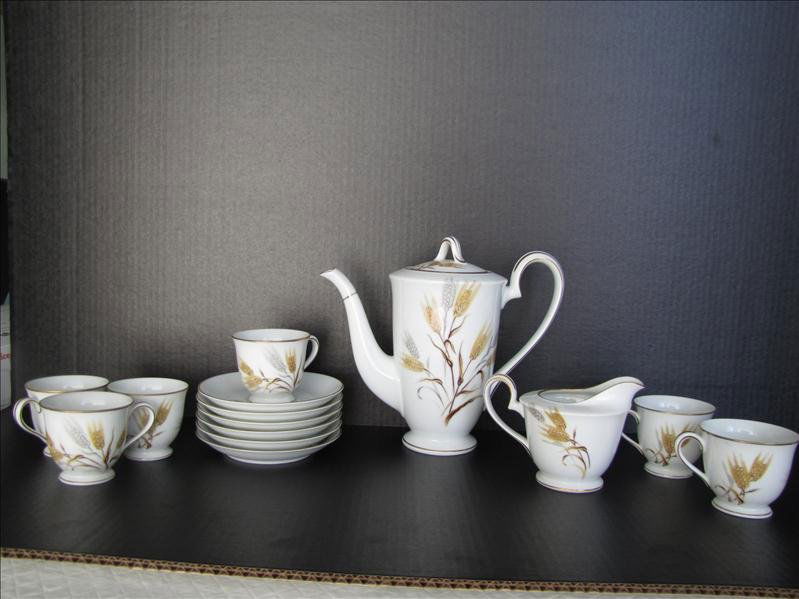 10 Noritake China Wheat Pattern Tea Set