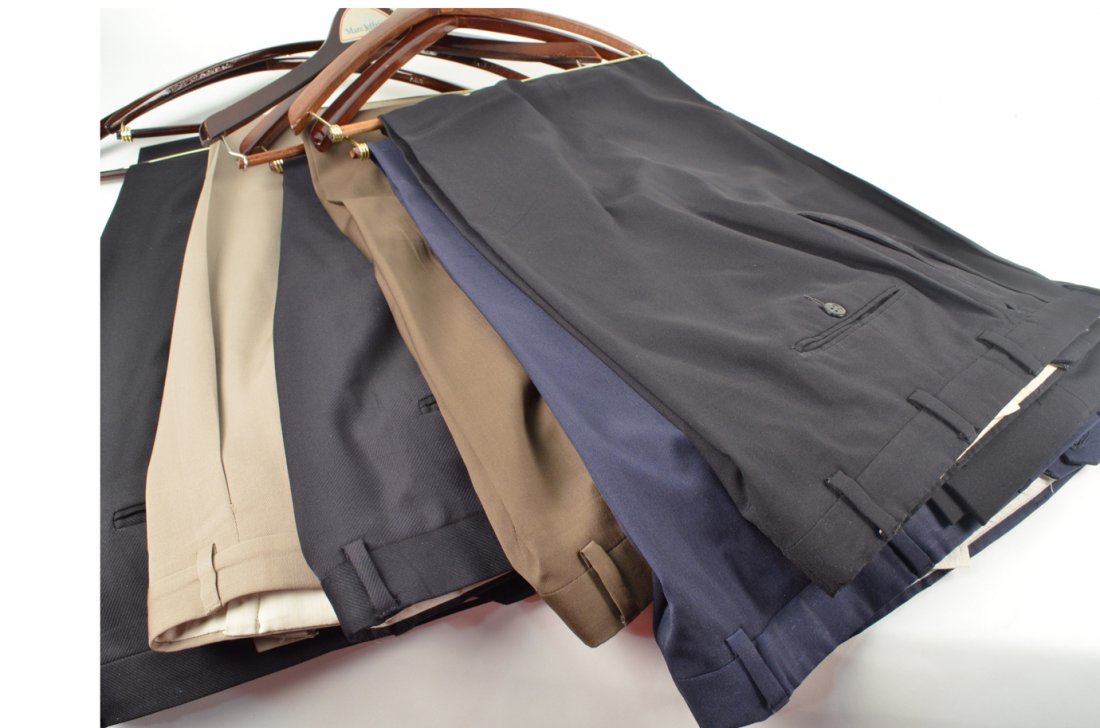 Lot of 6 Men's Dress Slacks: Lot of 6 Men's Dress Slacks. All Dress Slacks are 42-33. There are 3 black, 1 beige, 1 brown, and 1 navy. Some of the brands are: Hart Schaffner Marx, Studio Hart Schaffner Marx, Ralph Lauren, Joeseph