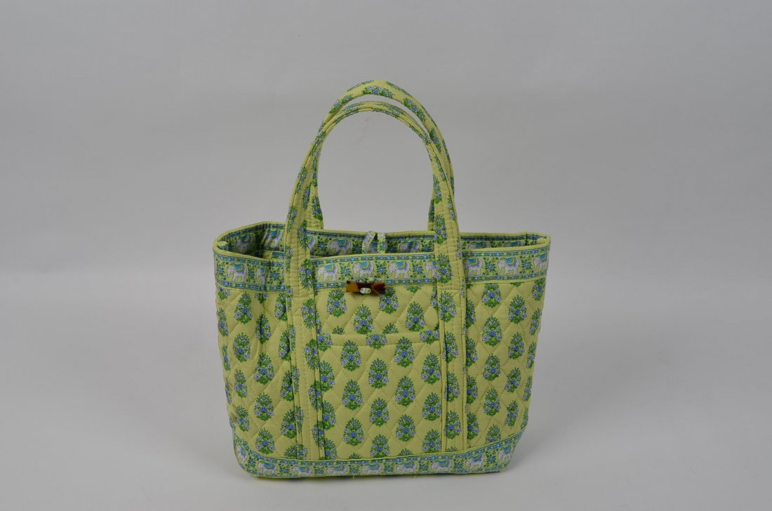 Green Elephant Vera Bradley Hand Bag: Offered is a Vera Bradley ladies purse with a green pattern design with an elephant trim on the top and interior lining.