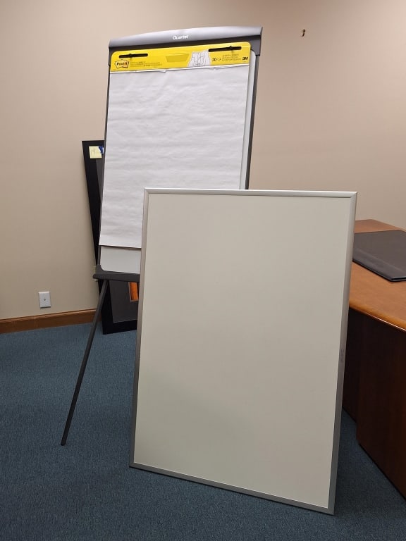 Quartet Whiteboard on Easel, Whiteboard (1 of 8)