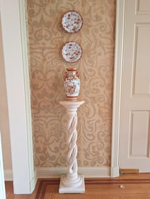 Kutani Ware Vase & Porcelain Plates, Pedestal