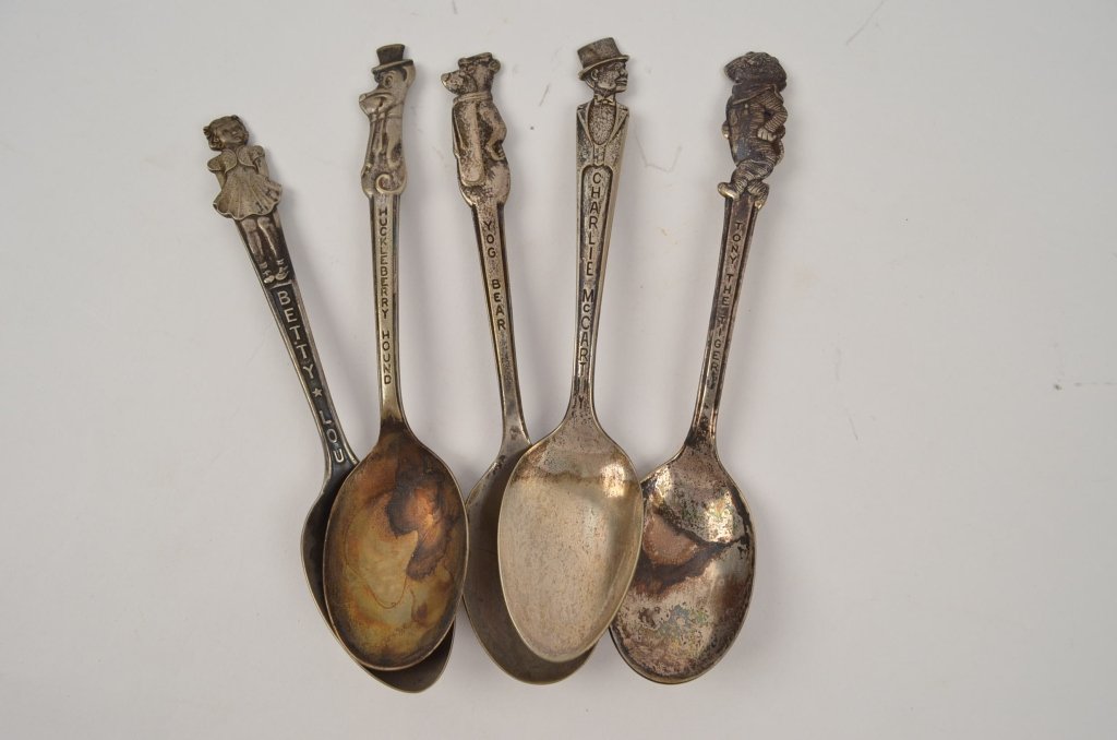 Souvenir Character Spoons: 6" in length. Charlie McCarthy, Betty Lou, Tony the Tiger, Huckleberry Hound, and Yogi Bear.