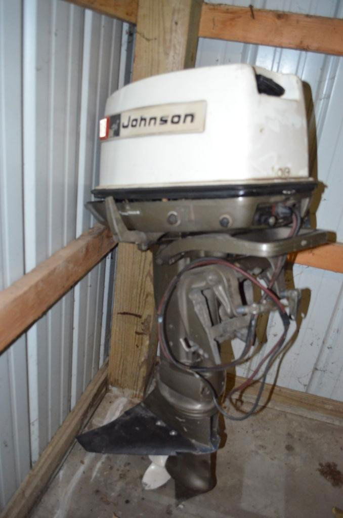 Johnson 18 hp Outboard Boat Motor