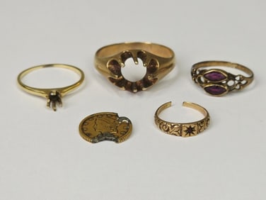 9.5 Grams 10KT Gold Unmarked: Rings & Coin
