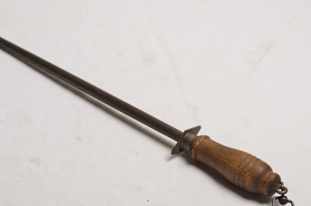 Shapleigh Steel: Shapleigh knife sharpener.
