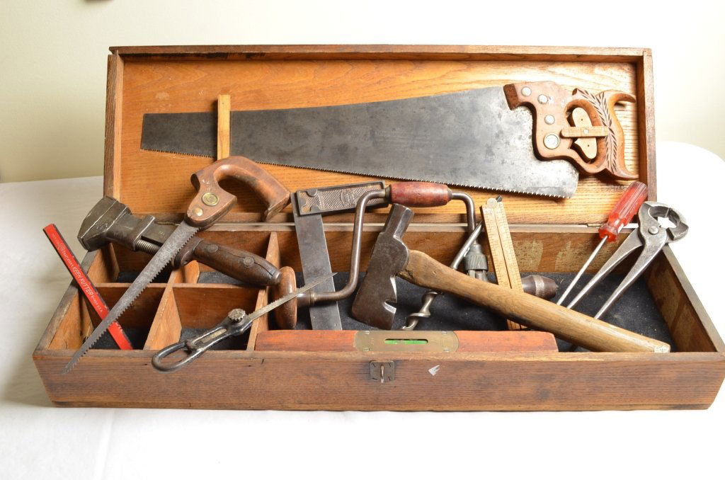Keen Kutter Tool Box LOADED: Offered is a completely loaded all original hardwood construction Keen Kutter tool box with locking latch hardware and E.C Simmons Keen Kutter brass logo plate. Keen Kutter hand saw made to fit box, n