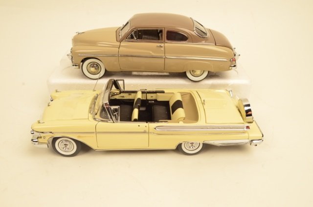 (2) Danbury Mint Die Cast 1:18 Scale Metal Cars: $20 Shipping/handling/insurance (up to 100) shipped in the continental United States. We do not combine shipping as the packages are sealed and labeled immediately after the item is sold. Adult die-ca