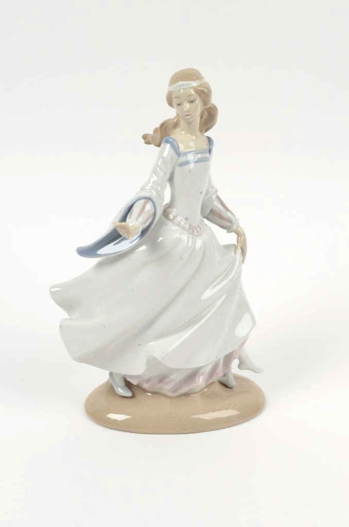 Lladro Figurine 4828 Cinderella Mint RETIRED