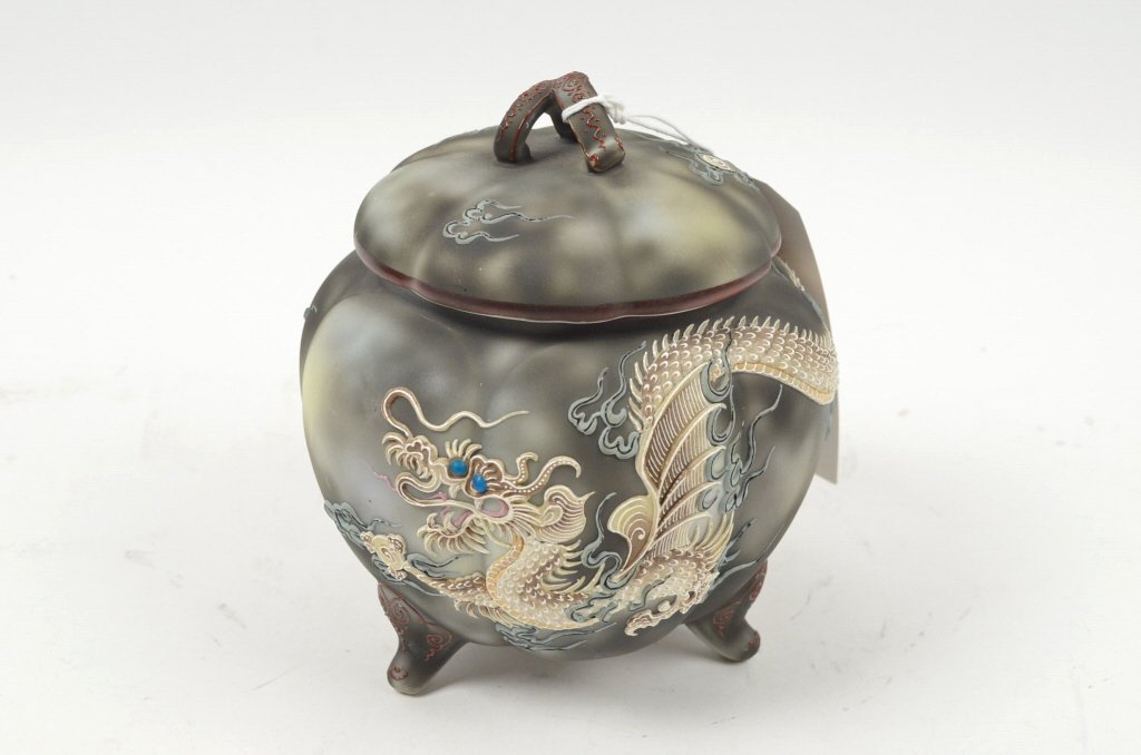 Dragonware Moriage Nippon Footed Biscuit Jar: FREE SHIPPING ON THIS ITEM (continental US only, international bidders contact Pak Mail for shipping quote), buyer to pay $6.99 flat fee for handling, packaging and insurance on EACH INDIVIDUAL ITEM (