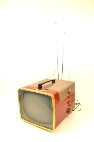 *Vintage RCA Victor Television Set Model 14S7073U: Contact our recommended 3rd party for profit shipper Pak Mail at (260) 637-4809 for shipping quote PRIOR to bidding. Scheerer WILL NOT ship this item under any circumstances, no exceptions. Classic re