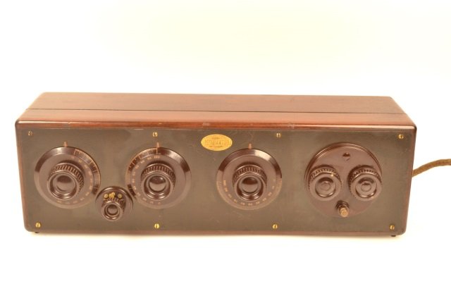 *Atwater Kent Receiving Set Model 20: Contact our recommended 3rd party for profit shipper Pak Mail at (260) 637-4809 for shipping quote PRIOR to bidding. Scheerer WILL NOT ship this item under any circumstances, no exceptions. Atwater Ke