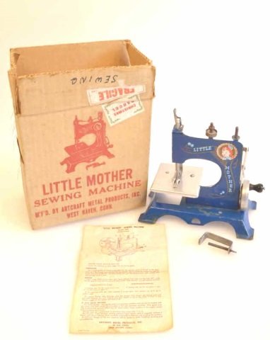 Vintage Little Mother Sewing Machine: FREE SHIPPING ON THIS LOT(continental US only, international bidders contact Pak Mail for shipping quote), buyer to pay $8.99 flat fee for handling, packaging and insurance on EACH INDIVIDUAL LOT (no 
