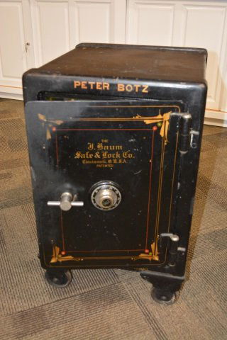 Early 1900 S J Baum Iron Combination Safe Jan 18 2015 Scheerer Mcculloch Auctioneers Inc In In