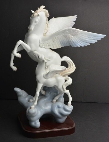 *Lladro 1778 Pegasus Horse RETIRED Porcelain COA: Contact our recommended 3rd party for profit shipper Pak Mail at (260) 637-4809 for shipping quote PRIOR to bidding. Scheerer WILL NOT ship this item under any circumstances, no exceptions. Lladro 177