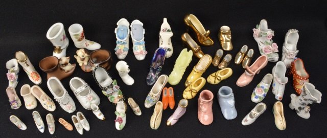 *Large Porcelain Miniature Shoe Collection: Contact our recommended 3rd party for profit shipper Pak Mail at (260) 637-4809 for shipping quote PRIOR to bidding. Scheerer WILL NOT ship this item under any circumstances, no exceptions. Large porc