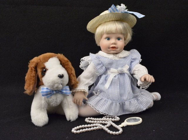 *The Danbury Mint "Dressing Up Daisy" Doll: Contact our recommended 3rd party for profit shipper Pak Mail at (260) 637-4809 for shipping quote PRIOR to bidding. Scheerer WILL NOT ship this item under any circumstances, no exceptions. This is a