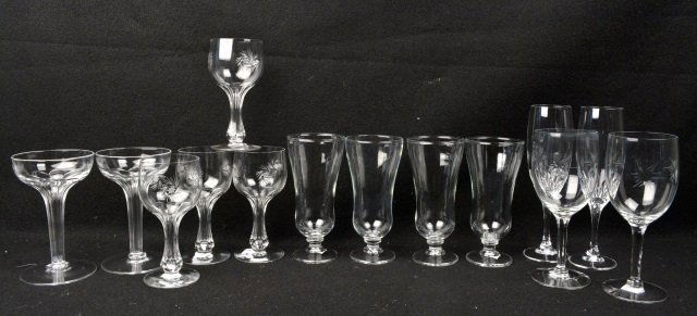*(14) Crystal Stemware Glasses: Contact our recommended 3rd party for profit shipper Pak Mail at (260) 637-4809 for shipping quote PRIOR to bidding. Scheerer WILL NOT ship this item under any circumstances, no exceptions. (14) Cryst