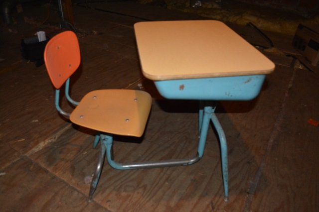 *Antique Flip Top Child's School Desk (1 of 3)