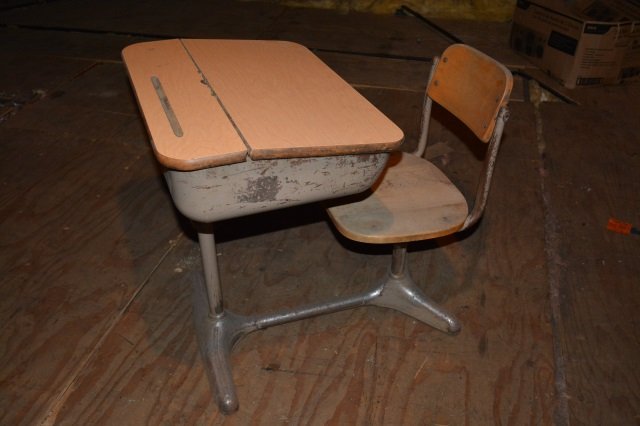 *Antique Flip Top Child's School Desk (1 of 2)