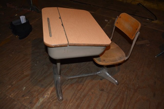 *Antique Flip Top Child's School Desk (1 of 2)