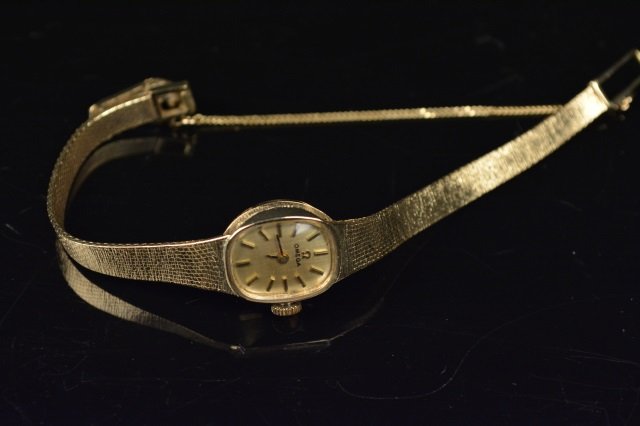 Omega Ladies 14 K Gold Bracelet Watch (1 of 4)