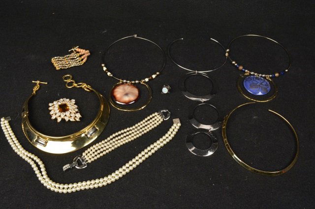 Ladies Mixed Jewelry Lot (1 of 5)