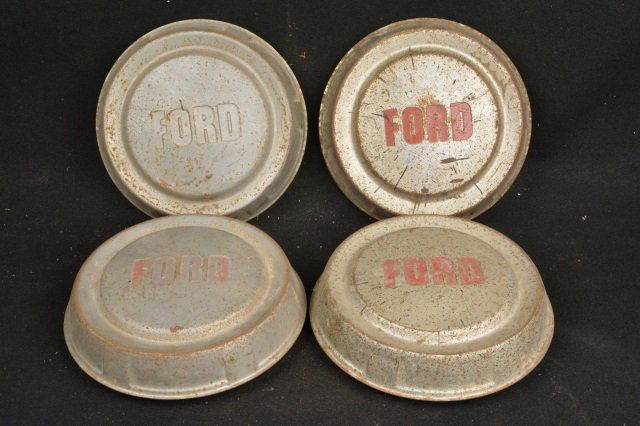 (4) Vintage Ford Hubcaps (1 of 3)