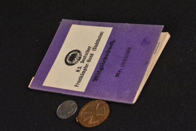 German WWI/ WWII Militaria Collectibles (1 of 10)