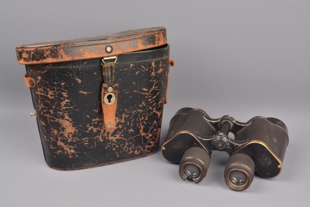 WWI/ WWII Delactis 8 X 40 Binoculars (1 of 9)