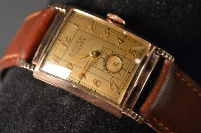 Gruen Curvex Precision 10K GF Rose Gold Mens Watch: Continental USA buyer to pay $19.99 flat fee for shipping, handling, packaging and insurance on EACH INDIVIDUAL LOT (international bidders contact Pak Mail for shipping quote). NO COMBINED SHIPPING, N