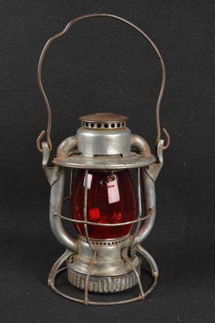 *NYCS Dietz Vesta RR Lantern W/ Red Globe (1 of 4)