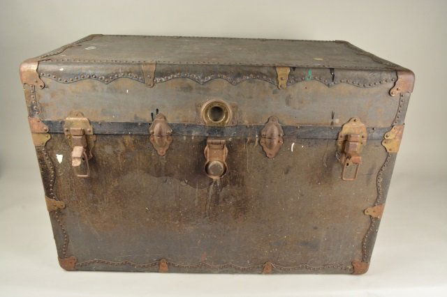*Vintage Storage Trunk (1 of 4)
