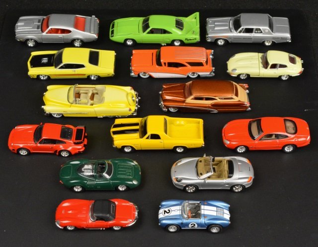 *Hot Wheels 100% Cars (1 of 9)