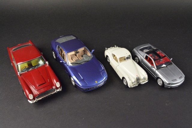 (4) Collectible 1:24 & 1:18 Cars (1 of 6)