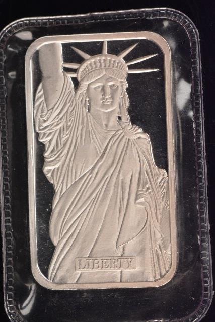 *1 Ounce Silver Bar (1 of 3)