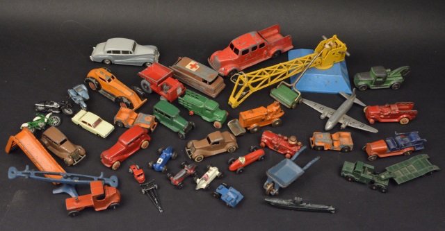 Dinky, Tootsie Children's Vintage Cars & Toys (1 of 8)