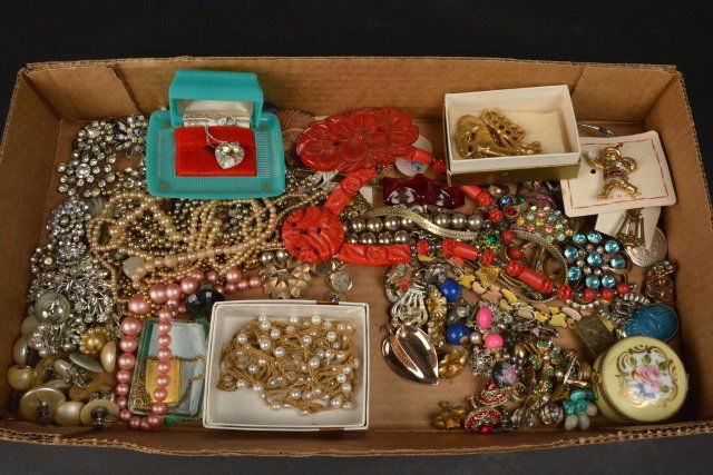 Large Lot of Estate Vintage & Costume Jewelry: Large lot of vintage and costume jewelry. Earrings, rhinestone pins, necklaces, bracelets, holiday pins, vintage pill box, and various other pieces of jewelry. Contact our recommended 3rd party "for p