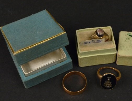 18K, 14K & 10K Gold Rings, (1) 10K Locket (1 of 8)