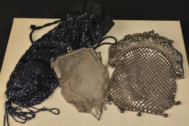Whiting & Davis, Beaded & Mesh Vintage Handbags (1 of 8)