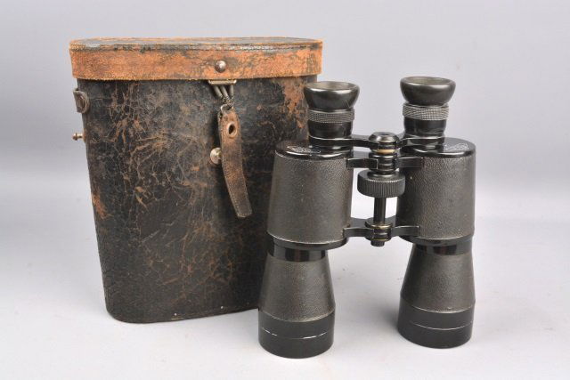 WWI/ WWII Shutz Cassel German 10 x 50 Binoculars (1 of 9)