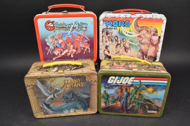 (4) Children's Vintage Metal Lunch Boxes (1 of 7)