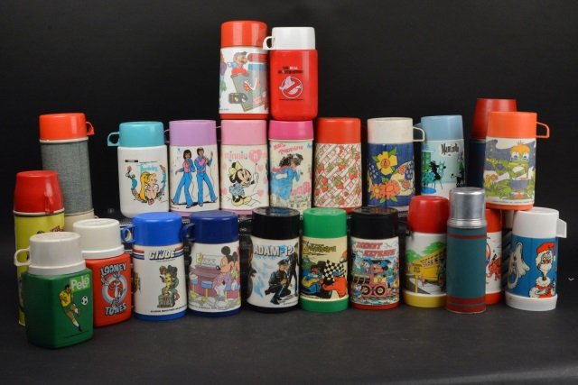 Large Lot of Vintage Thermoses (1 of 6)