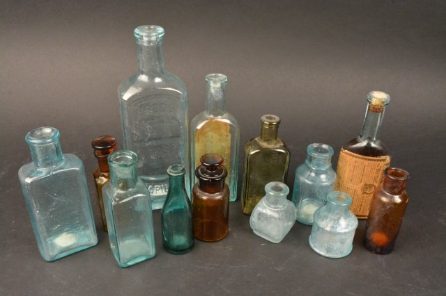 (13) Apothecary & Ink Bottles/Jars (1 of 8)