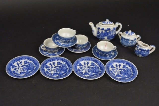 Made in Japan Miniature Children's Play Tea Set (1 of 8)