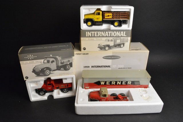 (3) First Gear Internationl 1:34 Diecast W/ Boxes (1 of 4)