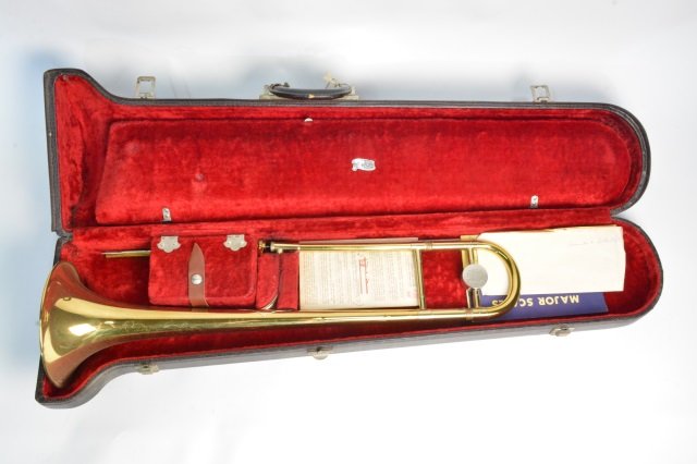 H N White Co. King Trombone W/ Carryall Bag (1 of 10)