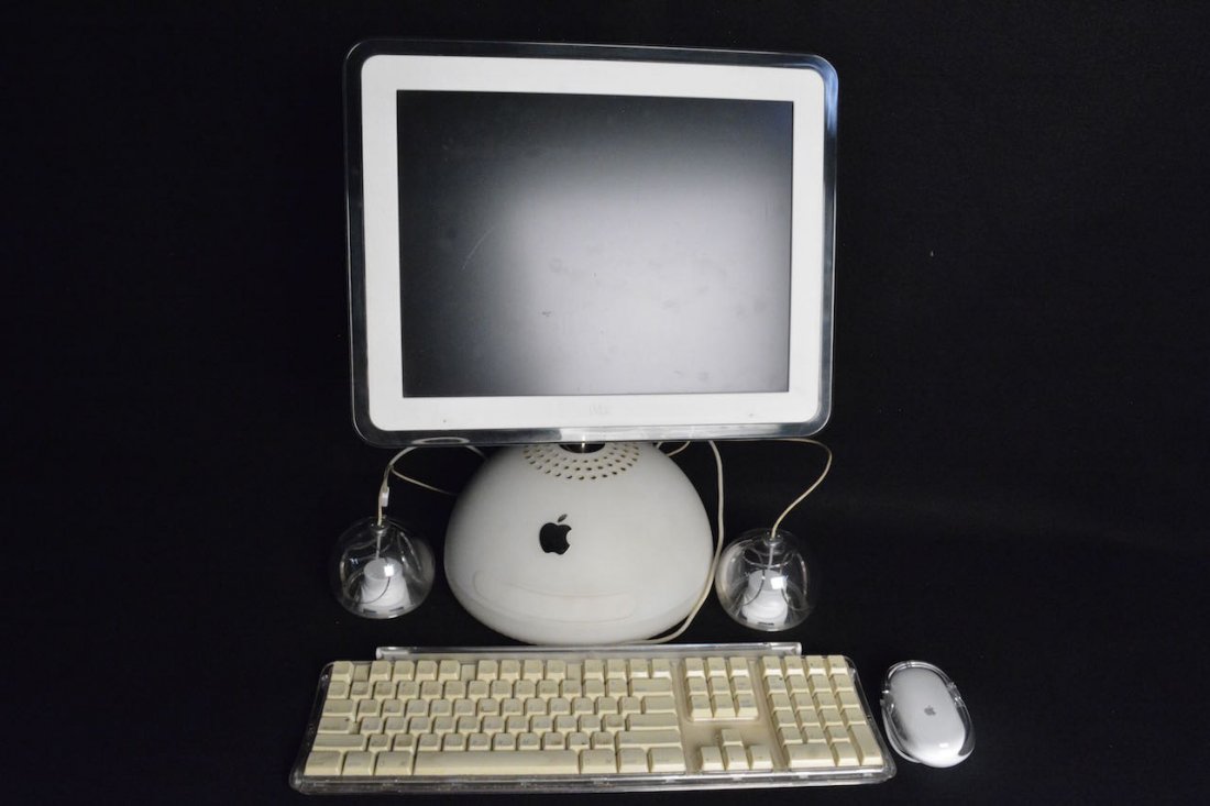 Vintage IMac Computer in Box (1 of 5)