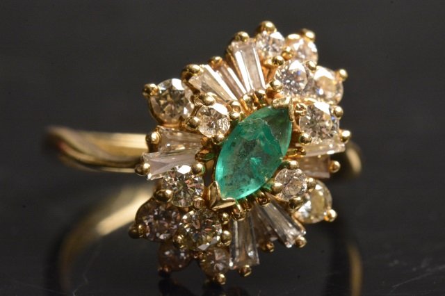 18K Yellow Gold Ring W/ Emerald & Diamonds (1 of 4)